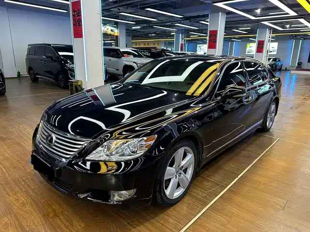 Lexus Lexus LS 2012