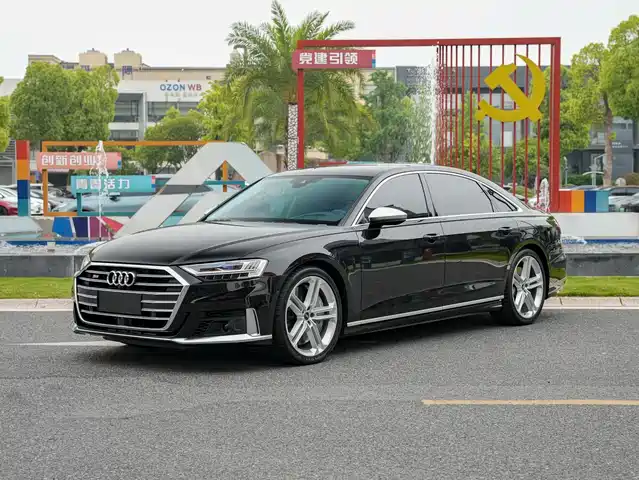 Audi Audi S8