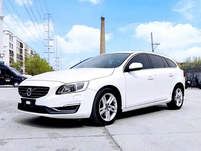 Volvo Volvo V60 2015