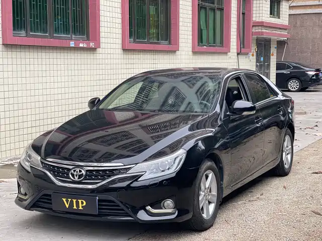 Toyota Reiz 2015