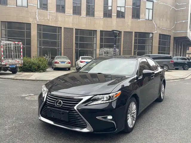 Lexus Lexus ES 2016