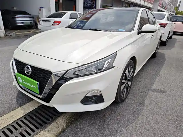 Nissan Teana 2023