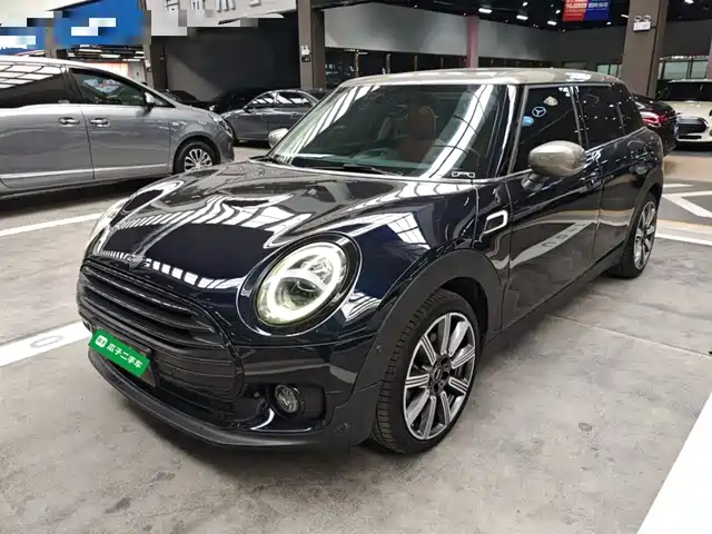 MINI MINI CLUBMAN 2021