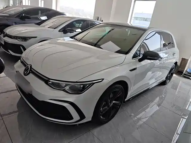 Volkswagen Golf 2023