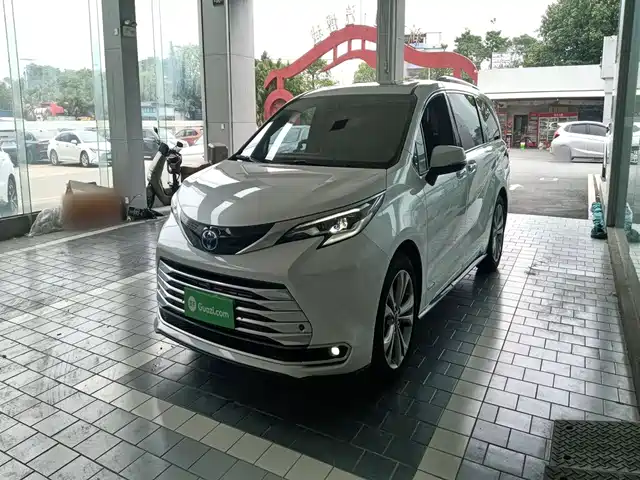 Toyota Toyota Sienna 2023