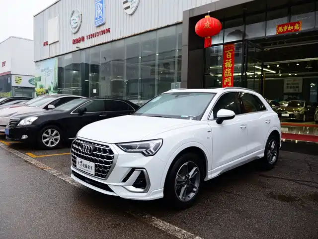 Audi Audi Q3