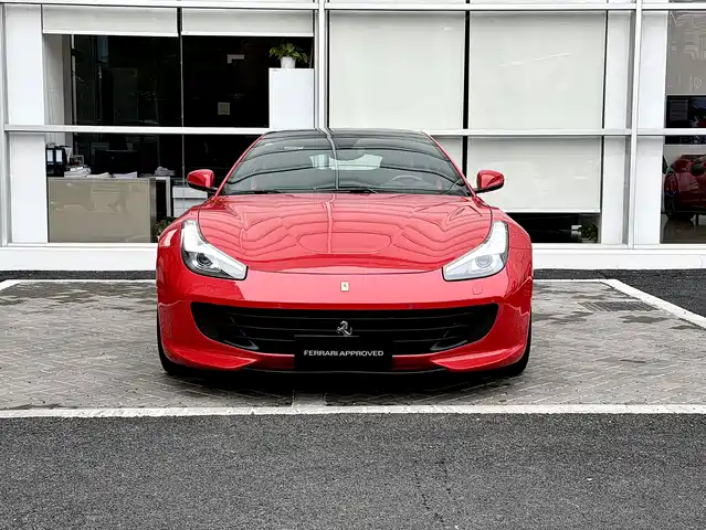 Ferrari GTC4Lusso 2018