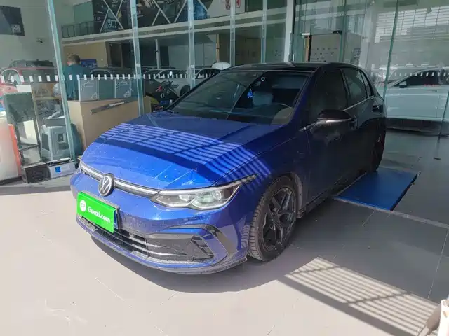 Volkswagen Golf 2021