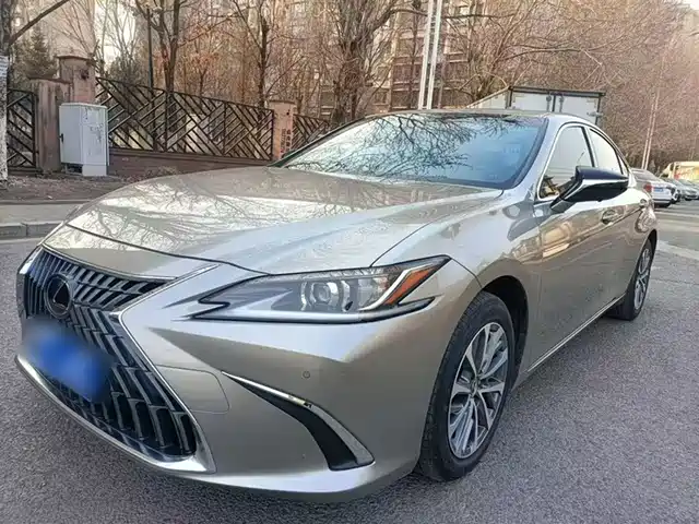 Lexus Lexus ES 2022