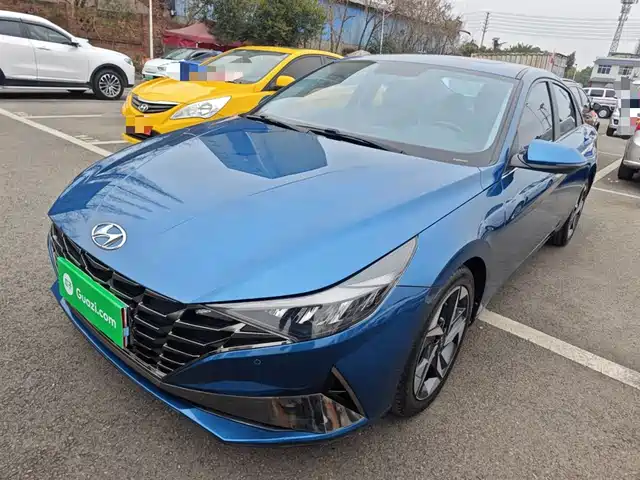 Hyundai Elantra 2022