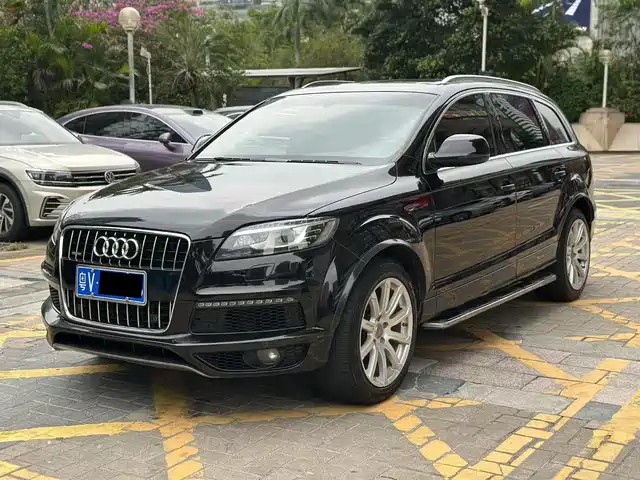 Audi Audi Q7 2013