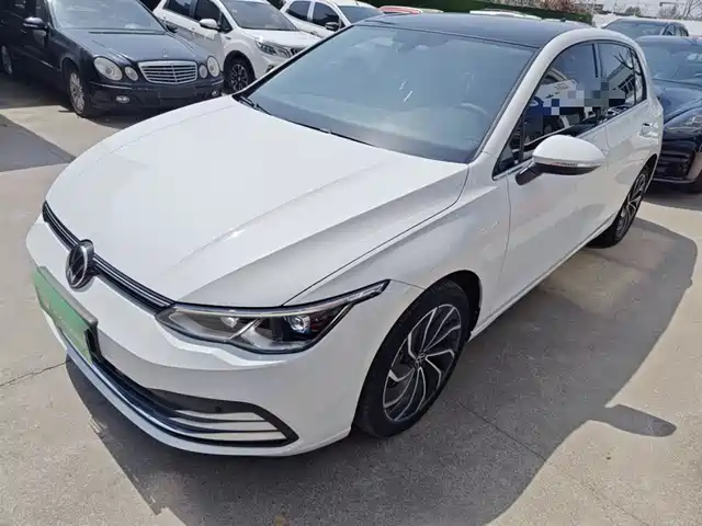 Volkswagen Golf 2022