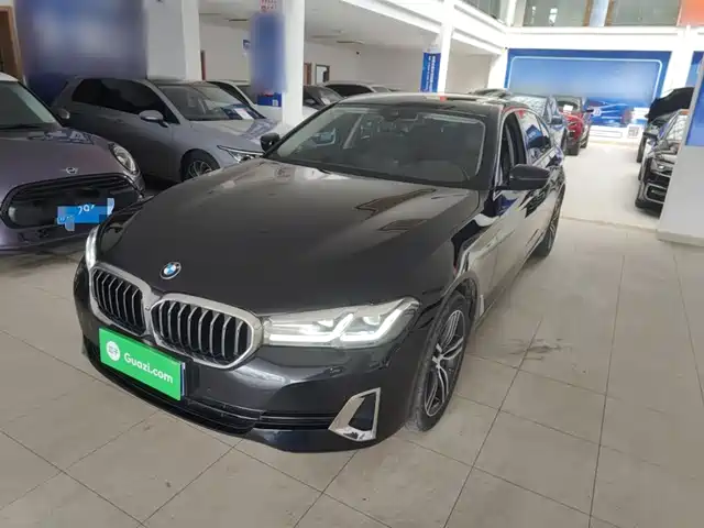 BMW BMW 5 Series 2021