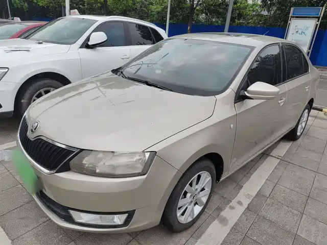 Škoda Rapid 2016