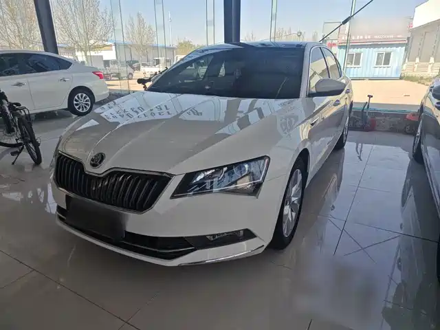 Škoda Superb 2018