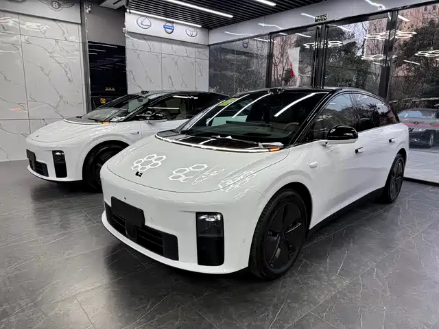 Li Auto Li Auto i6