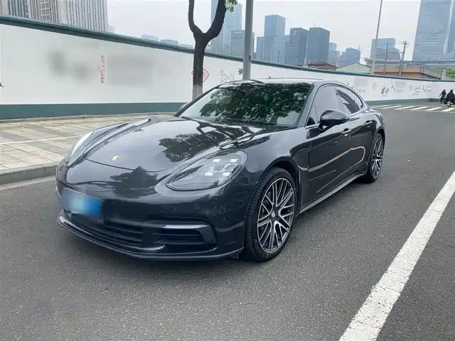 Porsche Panamera 2018