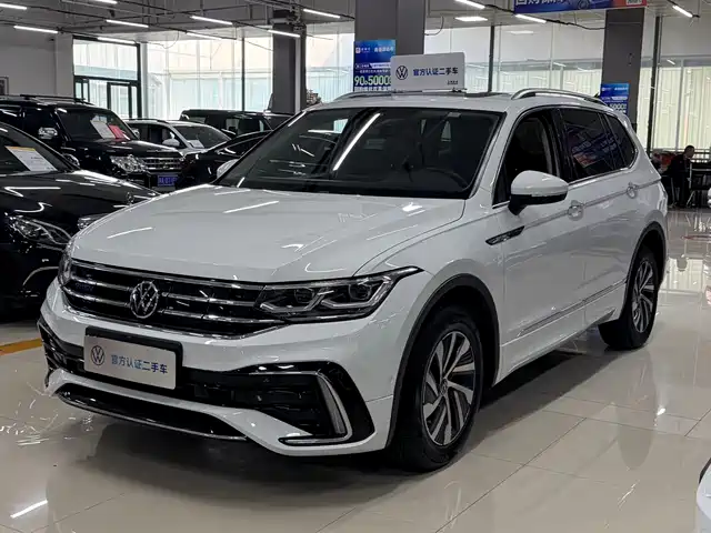 Volkswagen Tiguan L PHEV 2023