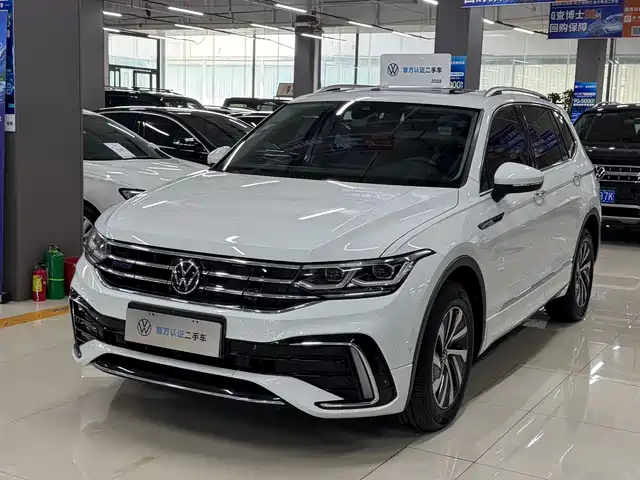 Volkswagen Tiguan L PHEV 2023