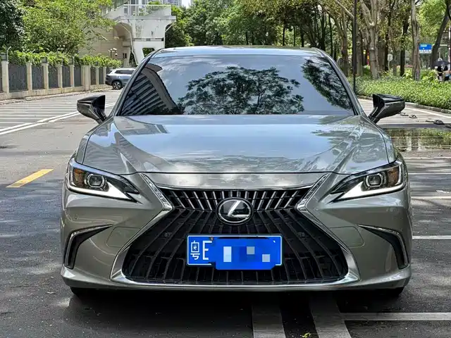 Lexus Lexus ES 2023