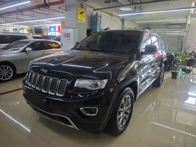 Jeep Grand Cherokee (Import) 2015