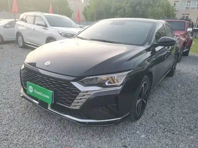 Dongfeng Aeolus Yixuan MAX