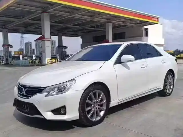 Toyota Reiz