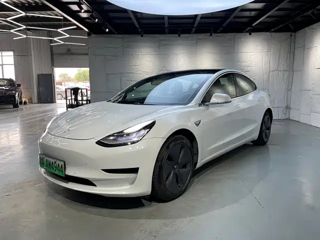 Tesla Model 3 (Import)