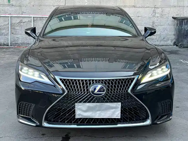Lexus Lexus LS 2023