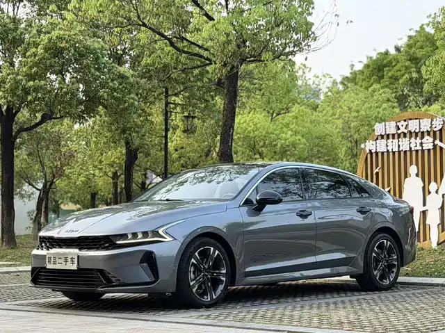 Kia Kia K5 2021