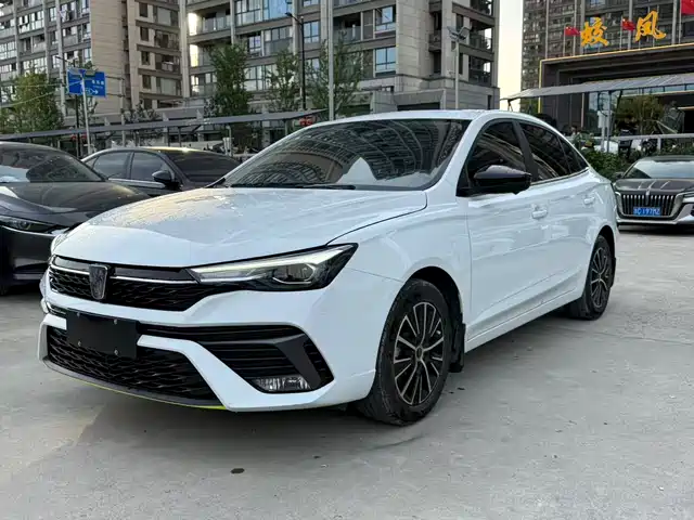 Roewe Roewe i5 2023