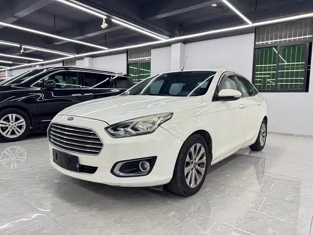 Ford Ford Escort 2015