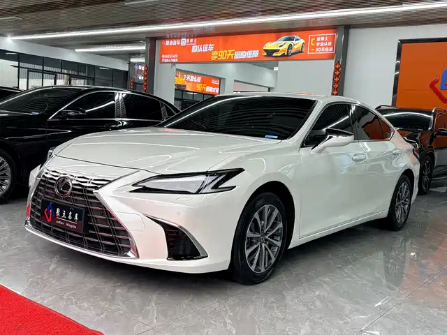 Lexus Lexus ES 2025