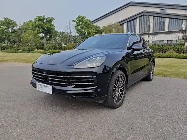Porsche Cayenne 2022