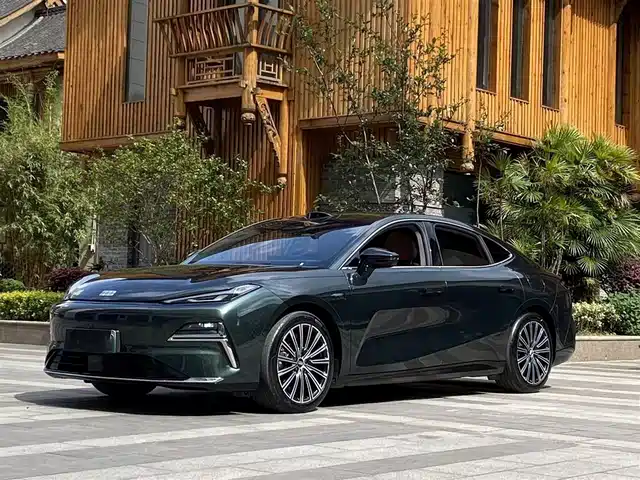 Geely Galaxy Galaxy Xingyao 8 2025