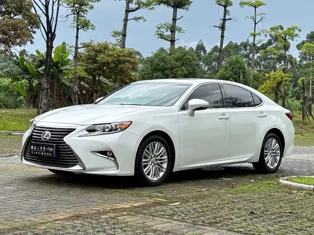Lexus Lexus ES 2017