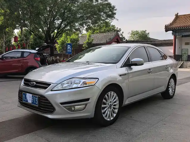 Ford Mondeo Zhisheng