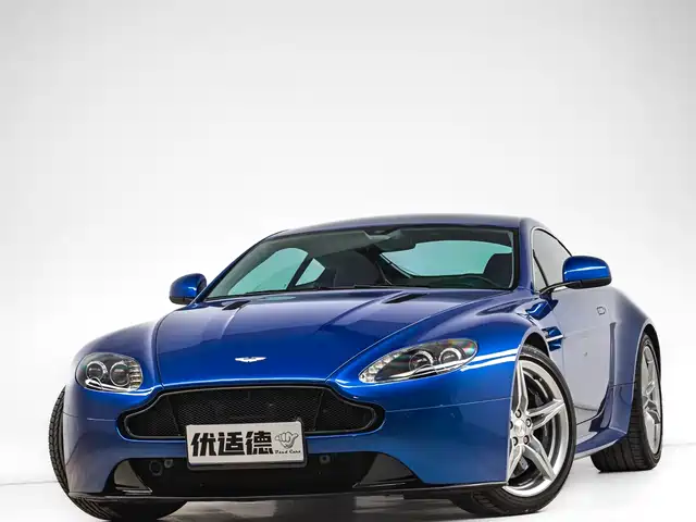 Aston Martin V8 Vantage 2018