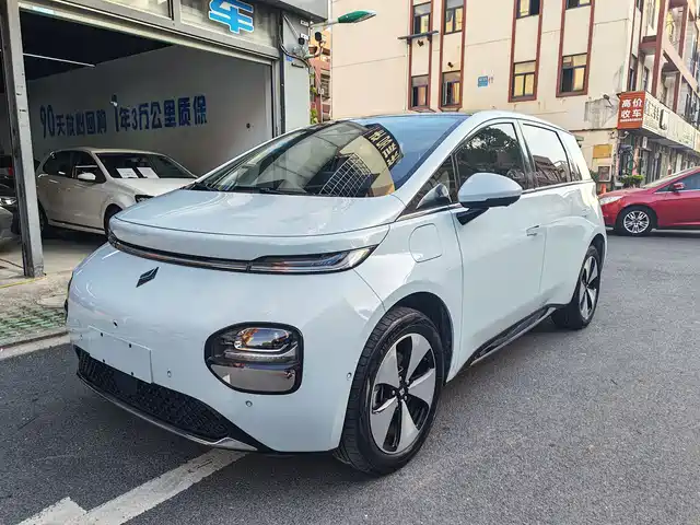 Baojun Baojun Cloud 2024