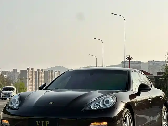 Porsche Panamera 2013