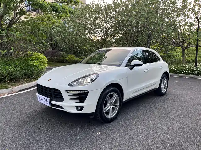 Porsche Macan 2015