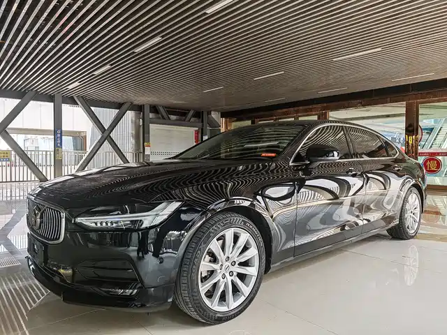 Volvo Volvo S90 2018