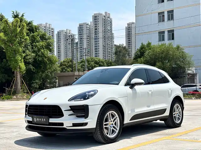 Porsche Macan 2021
