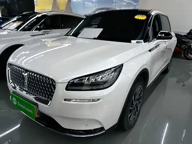 Lincoln Adventurer 2022