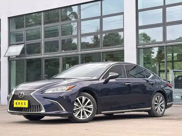Lexus Lexus ES 2019