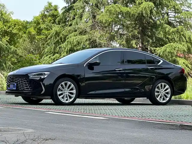 Buick Regal 2025