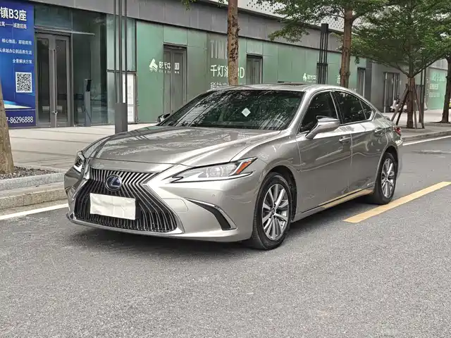 Lexus Lexus ES 2019