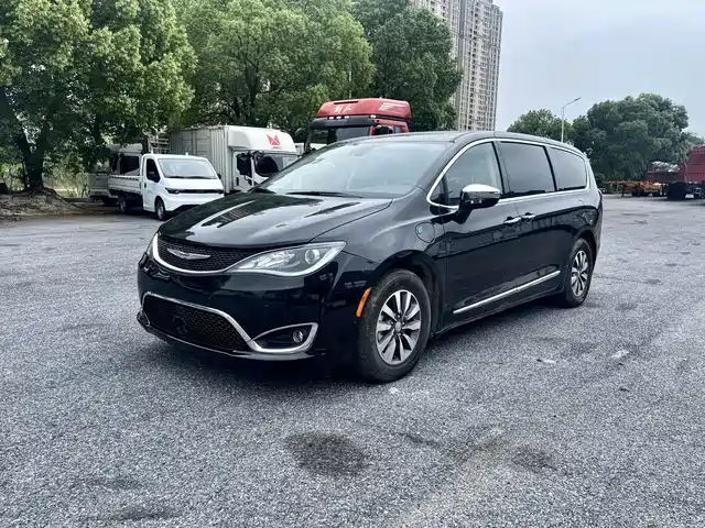 Chrysler Grand Caravan PHEV (Import) 2025