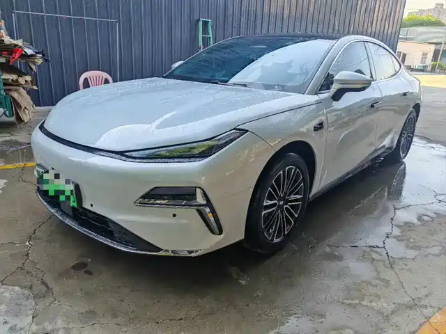 Geely Galaxy Galaxy Xingyao 8 2025