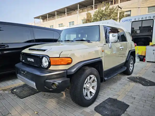 Toyota FJ Cruiser